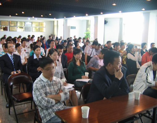 The scene of the neutral cup speech contest